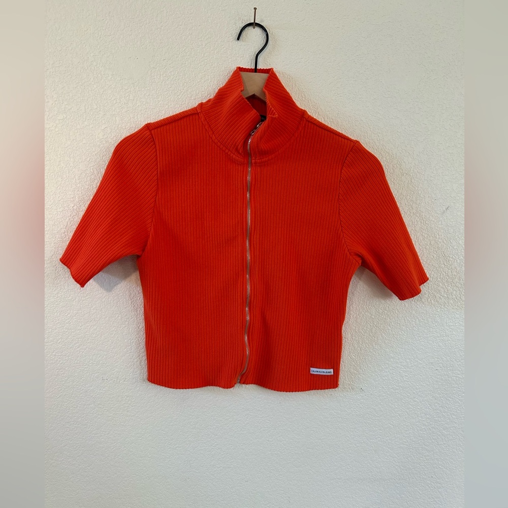 Calvin Klein Jeans Ribbed Cropped Top in Vibrant Orange